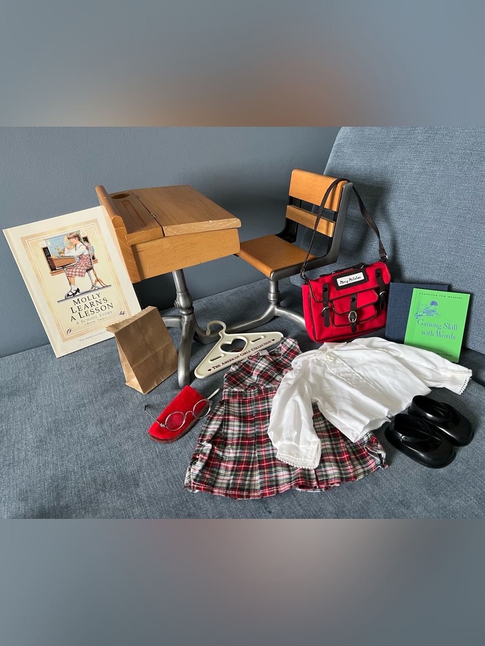 American Girl - “Molly’s School Story” Accessories